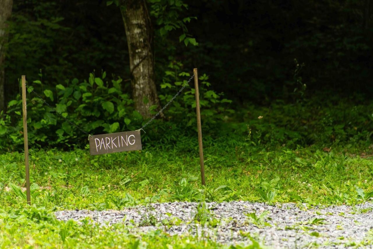 Solace Glamping 2 Sevierville Bagian luar foto